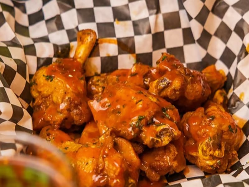 8 pc Buffalo Wings